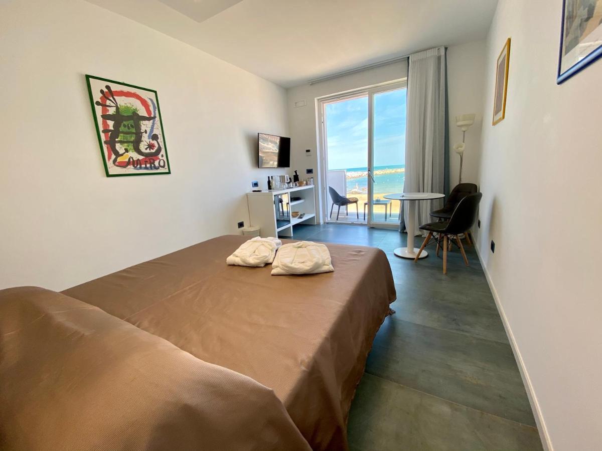 Marina Bay Suites Peschici Ngoại thất bức ảnh